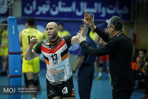 دیدار تیم های والیبال بانک سرمایه و کاله مازندران