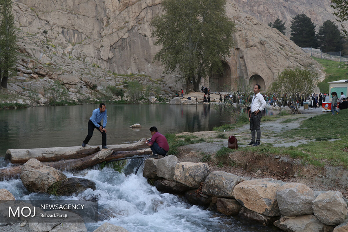 نوروزگاه طاقبستان میزبان مسافران نوروزی
