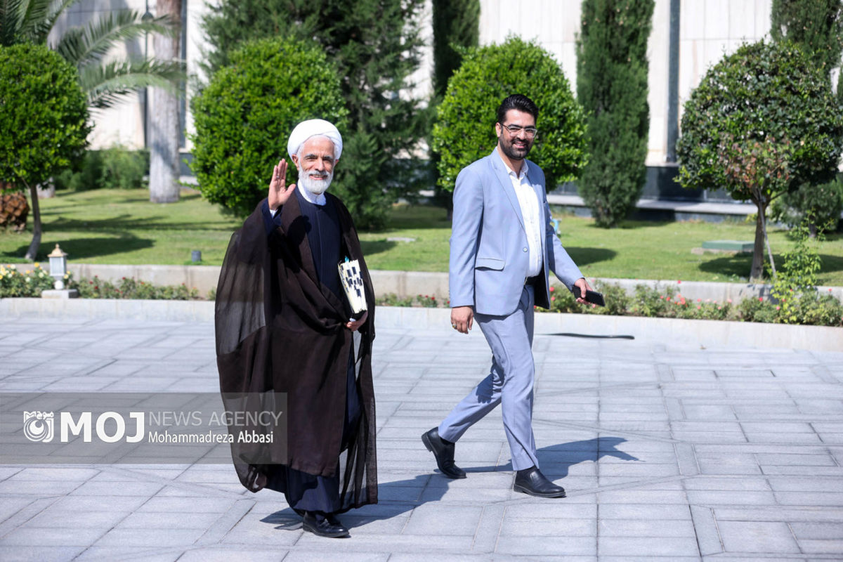 حاشیه جلسه هیات دولت - ۱۸مهر