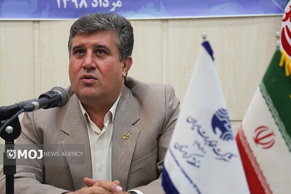 آزاد حکمت