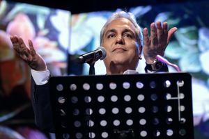 خواندن قطعه سوغاتی توسط مهران مدیری به صورت قانونی