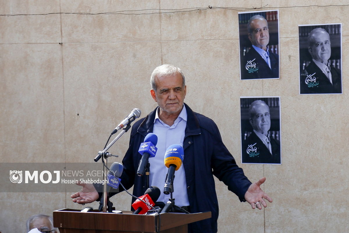 سفر انتخاباتی مسعود پزشکیان به استان قم