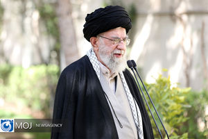 رهبر انقلاب فردا در حرم امام رضا (ع) با مردم سخن می‌گویند