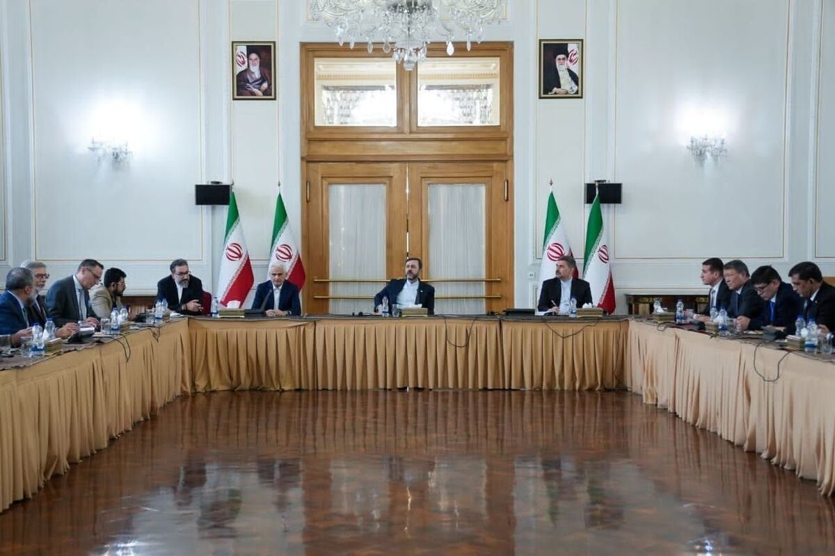 غریب آبادی