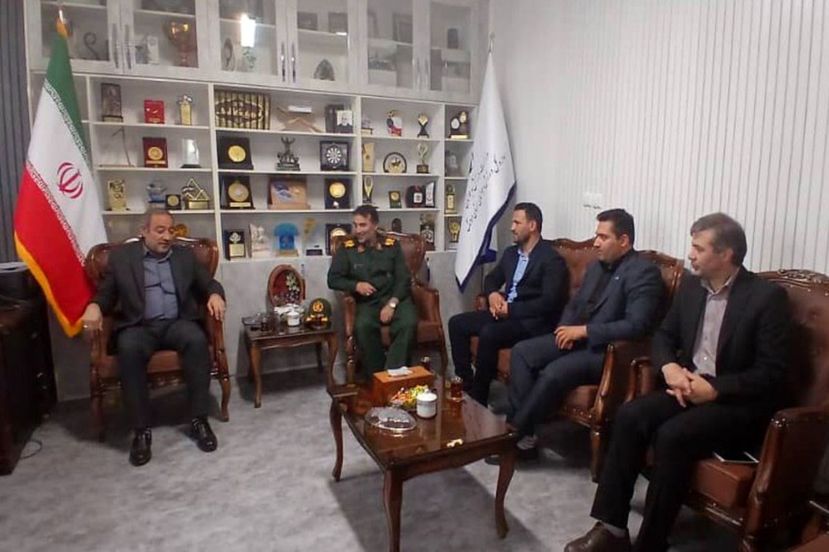 عوض نخست در دیدار فرمانده تیپ ۳۷ سپاه حضرت عباس اردبیل 