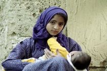 ۳۵ درصد عروسان شهرستان بناب عروسک به دست هستند