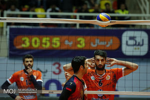 دیدار تیم های والیبال سایپا تهران و خاتم اردکان