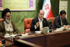 وزارت جهاد کشاورزی از تولیدکنندگان حمایت می کند و در مقابل رانت‌خواران می ایستد