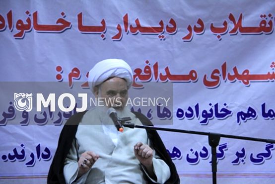 شهدای مدافع حرم سفیران انقلاب اسلامی فراتر از مرزها هستند