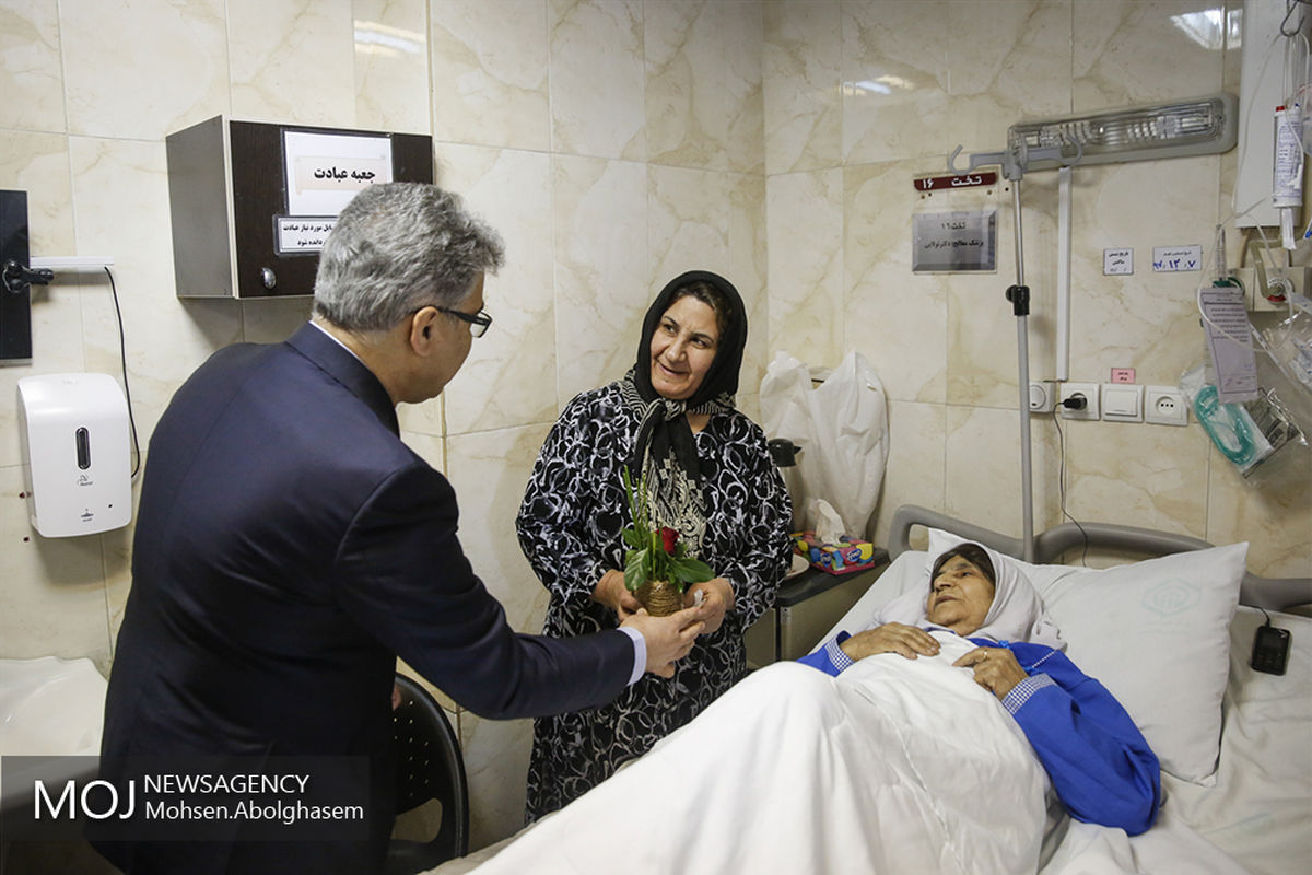 بازدید مدیران سازمان تامین اجتماعی از بیمارستان شریعت رضوی