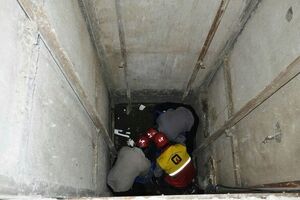 3 نفر براثر سقوط بالابر در بندرعباس مصدوم شدند