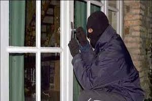 دستگیری سارقان حرفه ای منازل در شرق اصفهان / کشف 86 فقره سرقت 