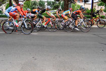 دوچرخه‌سواران جامعه کار و تلاش در حمایت از کودکان سرطانی رکاب می‌زنند