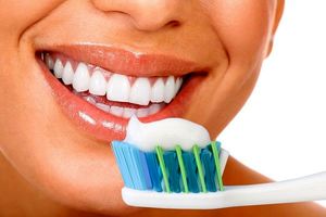 به هیچ عنوان مسواک نزنید! / ضررهای باورنکردنی مسواک پلاستیکی فاش شد +ویدئو