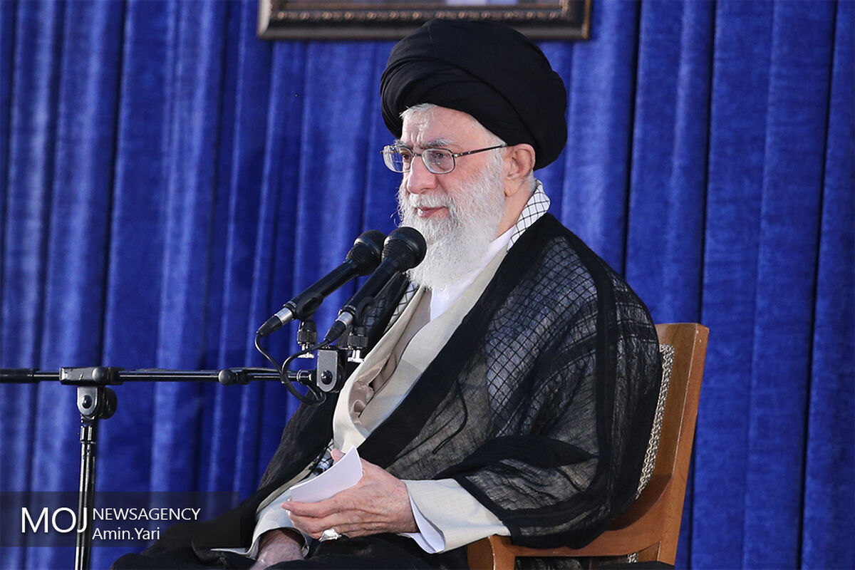 حضرت آیت‌الله خامنه‌ای رهبر معظم انقلاب